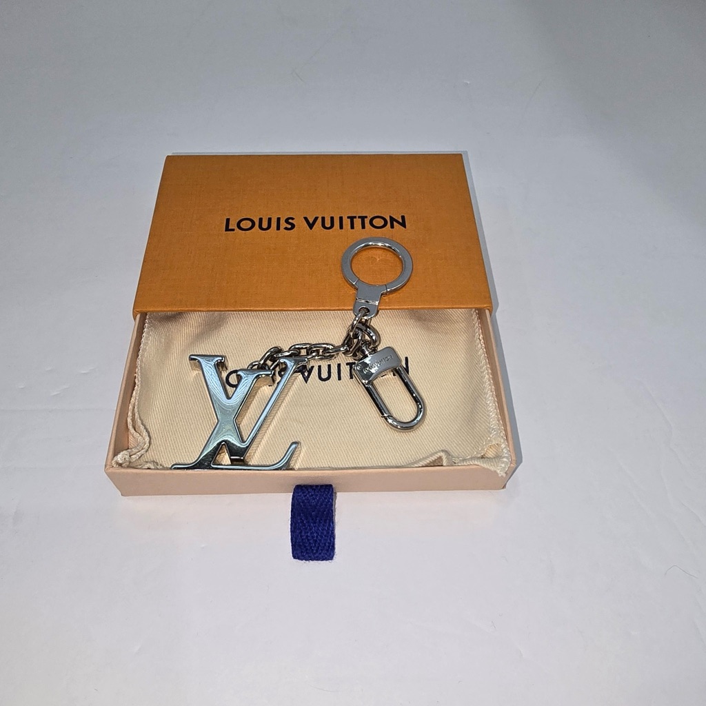 Preowned Silver Louis Vuitton Bag Charm